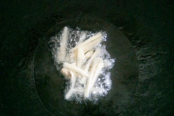双椒炒肥肠的做法图解6