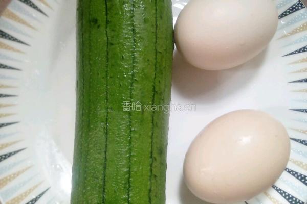 丝瓜鸡蛋汤的做法图解1