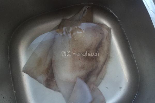 爆炒鱿鱼的做法图解1