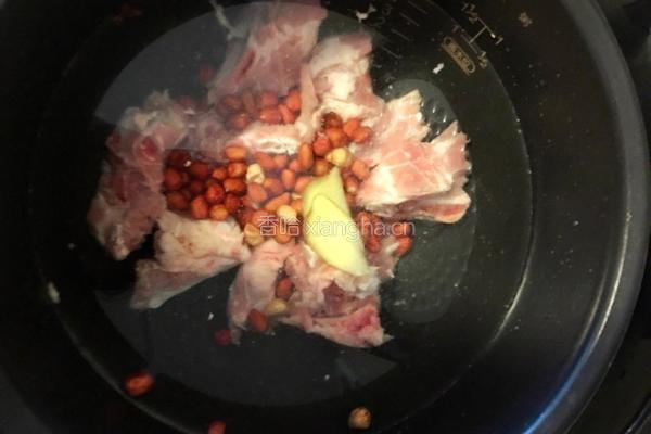花生排骨粥的做法图解4