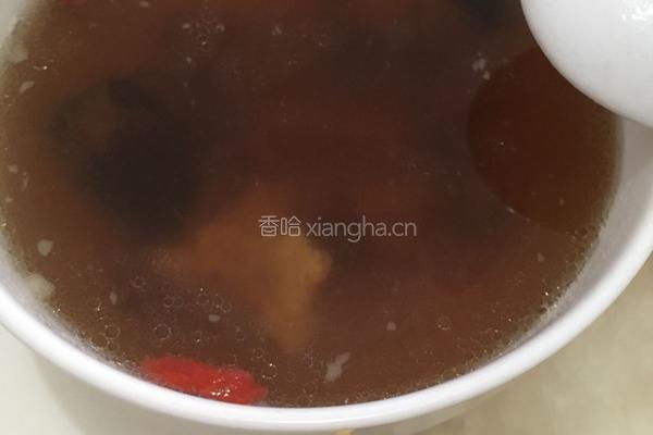 茶树菇排骨汤的做法图解3