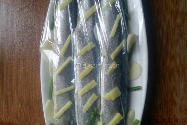 风味秋刀鱼的做法图解6