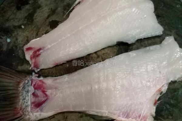 水煮鱼片的做法图解1