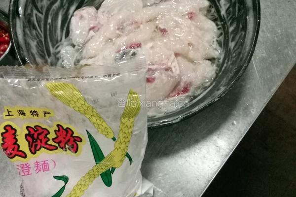 酸菜鱼片的做法图解3