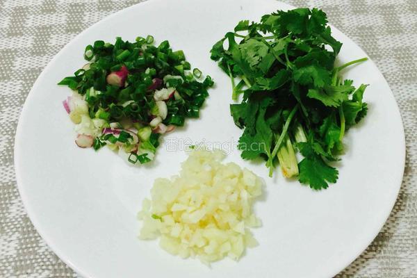 凉拌新鲜虫草花（一菌二食）的做法图解2