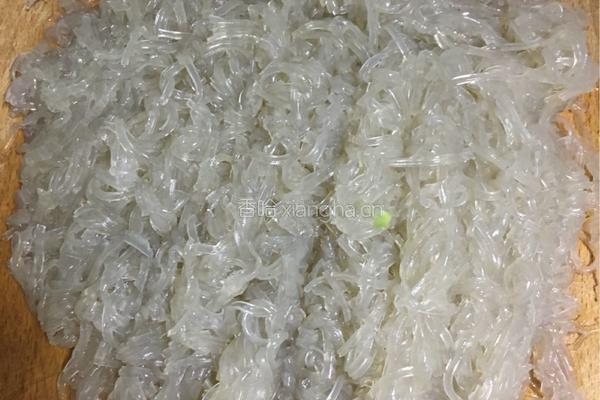 韭菜鸡蛋粉丝饺子的做法图解3