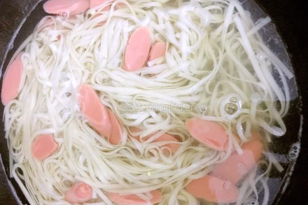 秋葵青菜鸡蛋面的做法图解3