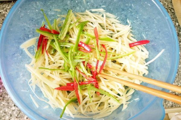 凉拌嫩姜丝的做法图解7