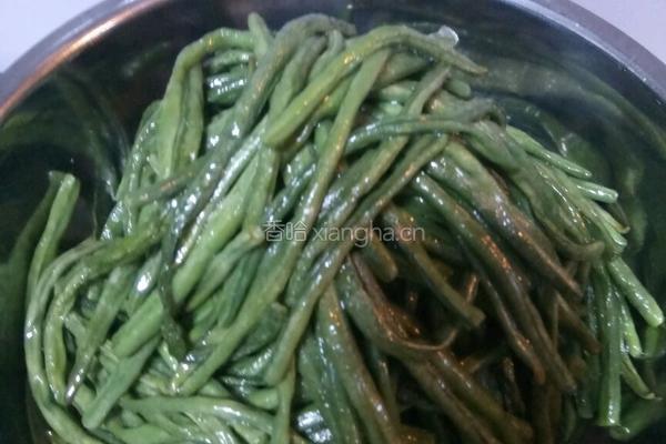 豇豆小咸菜的做法图解3
