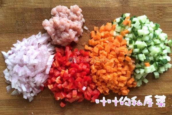 七彩炒饭的做法图解1
