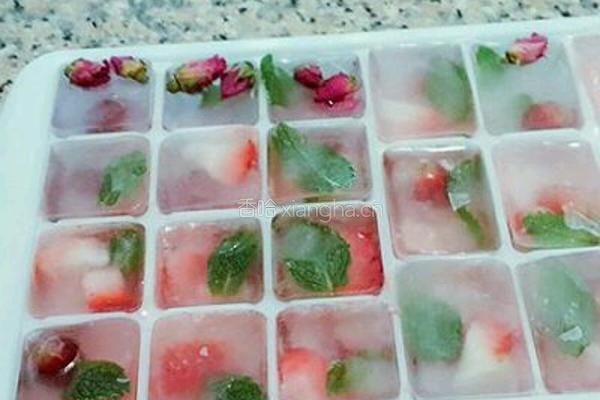 花朵水果冰雪碧特饮的做法图解9