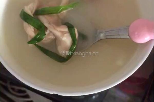 清炖猪肚汤的做法图解3