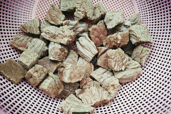 番茄炖牛腩的做法图解4