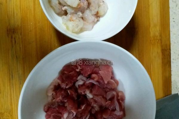 虾仁瘦肉炒丝瓜的做法图解2