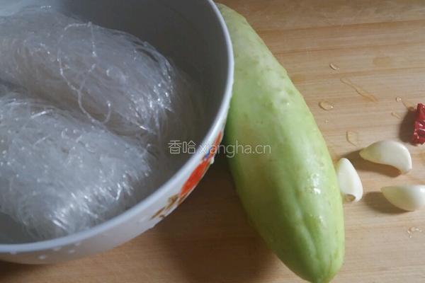黄瓜拌粉丝的做法图解1