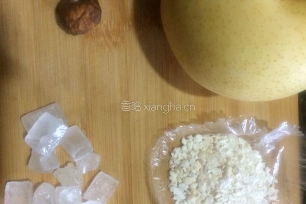 川贝无花果炖冰糖雪梨的做法图解1