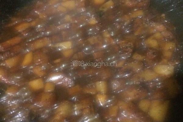 土豆红烧肉的做法图解11