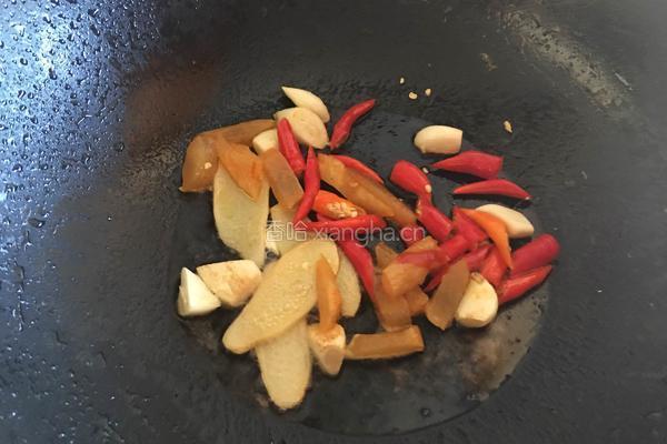 红烧鲈鱼的做法图解7