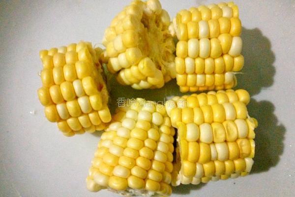 红枣玉米鸡汤的做法图解2