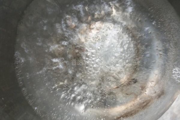 西瓜牛奶西米露的做法图解2