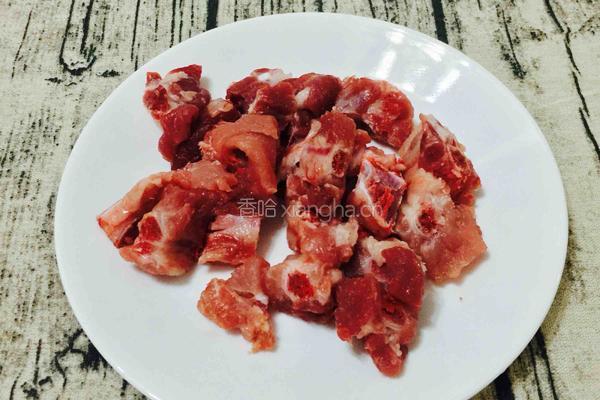 奶香咖喱排骨虾的做法图解3