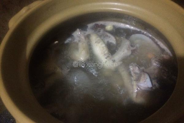 海底椰莲子杏仁鸽子汤的做法图解5
