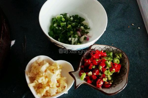 咸鱼肉末粉丝煲的做法图解2