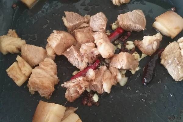 西红柿炖猪肉的做法图解6