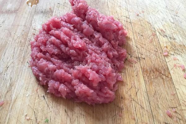 香葱瘦肉馄饨的做法图解1