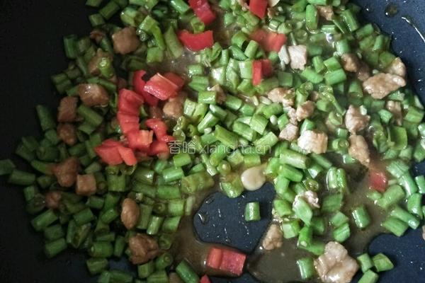 肉丁豆角的做法图解9