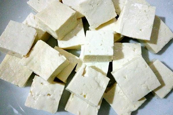 豆腐烧香菇的做法图解3