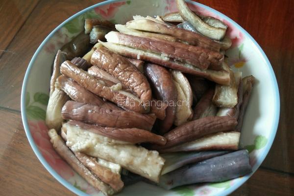 美味蒸茄子的做法图解1