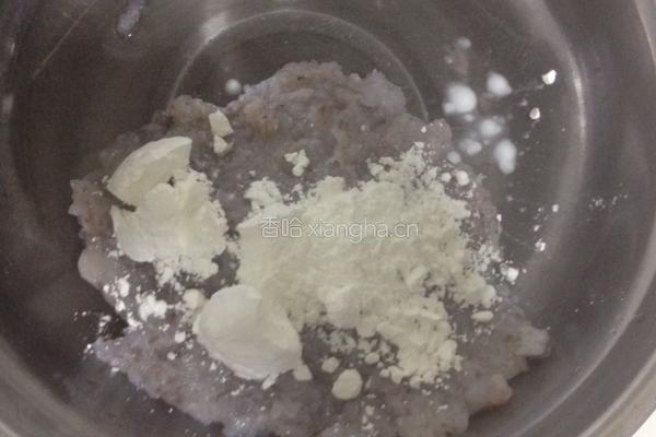 鲜虾汉堡的做法图解2