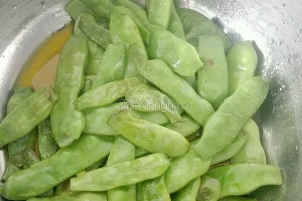 排骨炖豆角的做法图解5