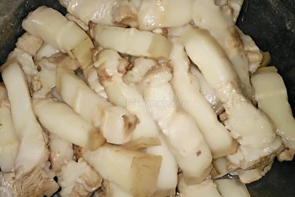 红烧肉炖土豆的做法图解4