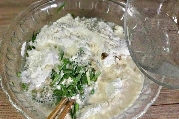 韭菜鸡蛋饼的做法图解4