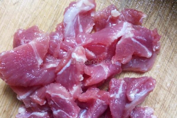 香菇青椒小炒肉的做法图解3