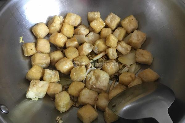 彩椒留豆腐泡的做法图解7