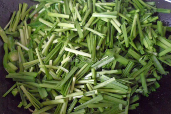 青椒炒韭菜的做法图解5