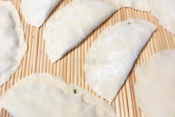 韭菜盒子的做法图解7