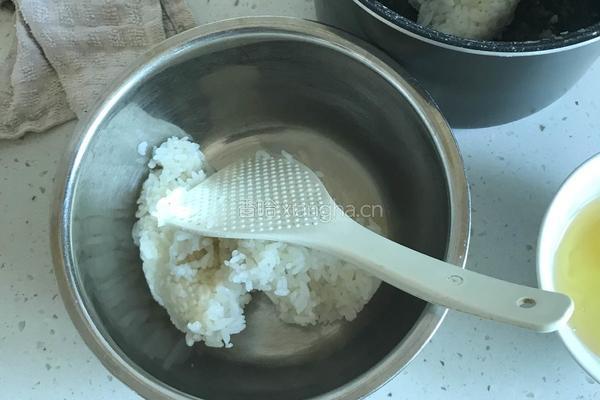 新蛋炒饭的做法图解2