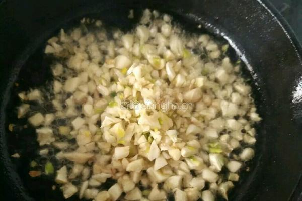 粉丝蒜蓉开背蒸虾的做法图解5
