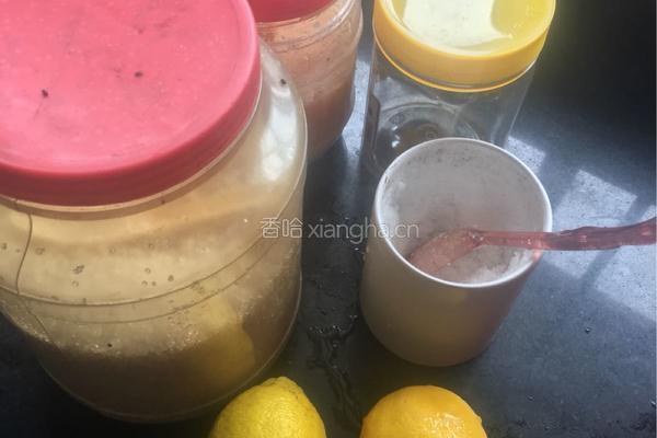 腌柠檬的做法图解1