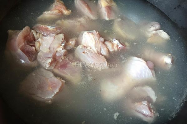 鸡腿炖豆角的做法图解2