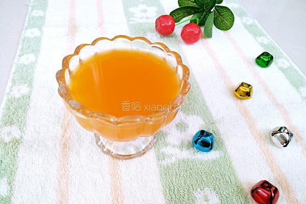 胡萝卜蜜桃汁的做法图解1
