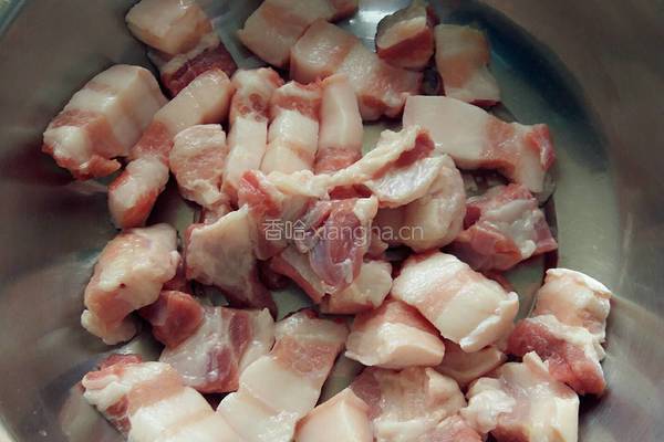 江西米粉蒸肉的做法图解1