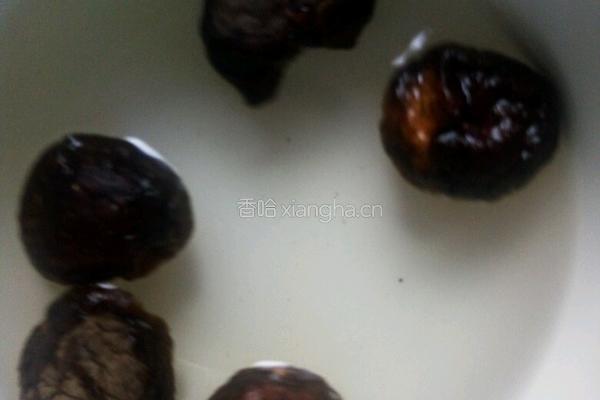 香菇拌面的做法图解2