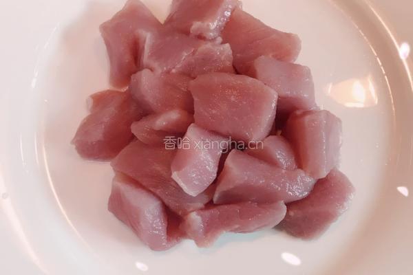 鱼胶炖鸡养颜汤的做法图解2