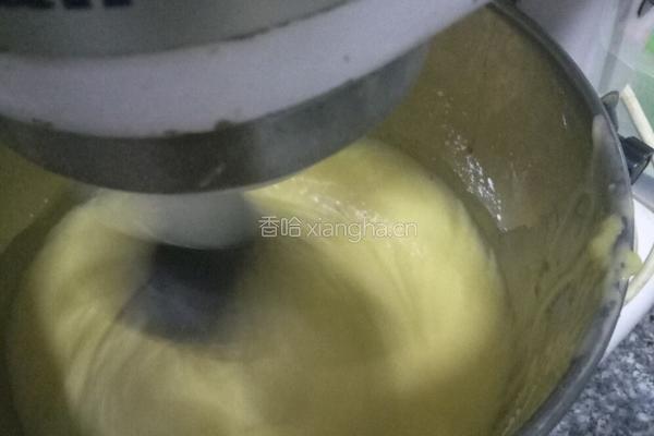 蜂味蛋糕的做法图解2