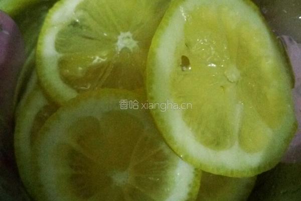 蜂蜜柠檬的做法图解3